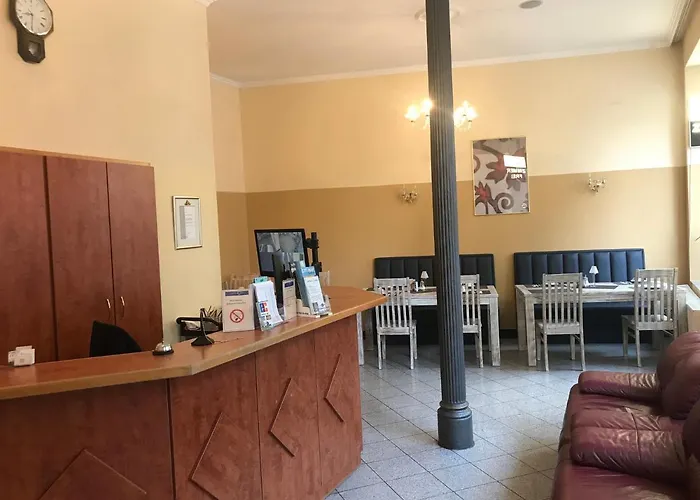 蔡尔酒店 3*