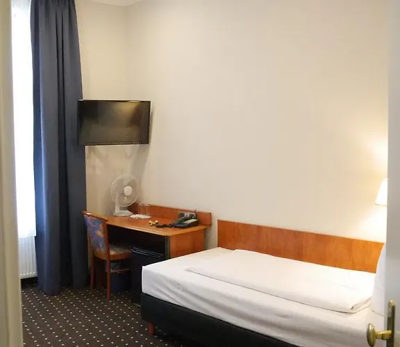 酒店 蔡尔酒店 3*